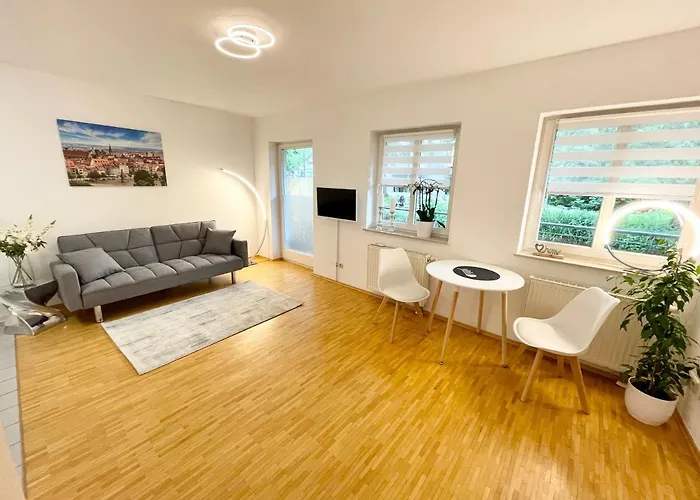 Blickfang - Modernes Direkt In Der Altstadt Von Mit Balkon - Lage Und Aussicht *