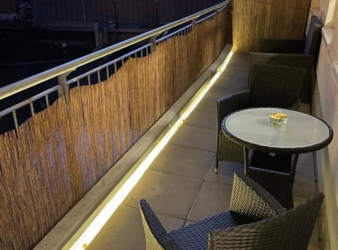 Blickfang - Modernes Direkt In Der Altstadt Von Mit Balkon - Lage Und Aussicht * Erfurt