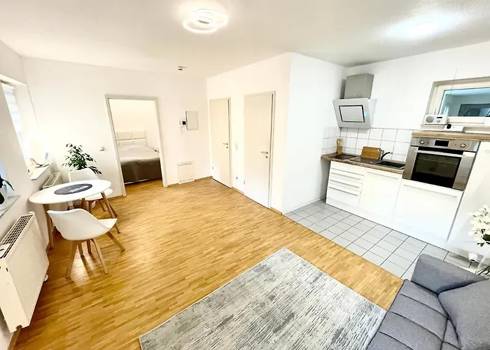 Blickfang - Modernes Direkt In Der Altstadt Von Mit Balkon - Lage Und Aussicht *